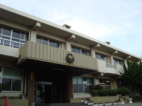 周辺環境:千葉市立小中台中学校