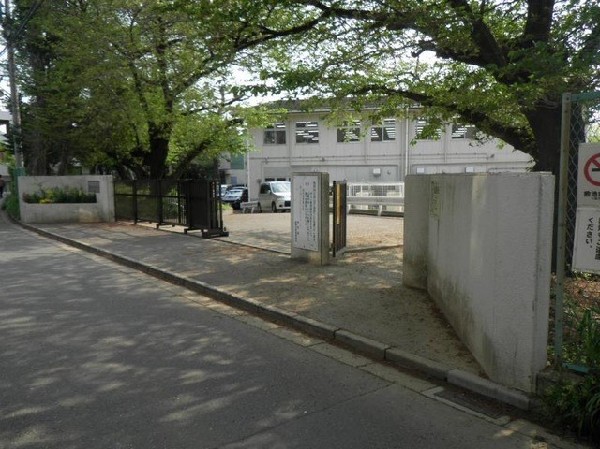 周辺環境:船橋市立船橋中学校