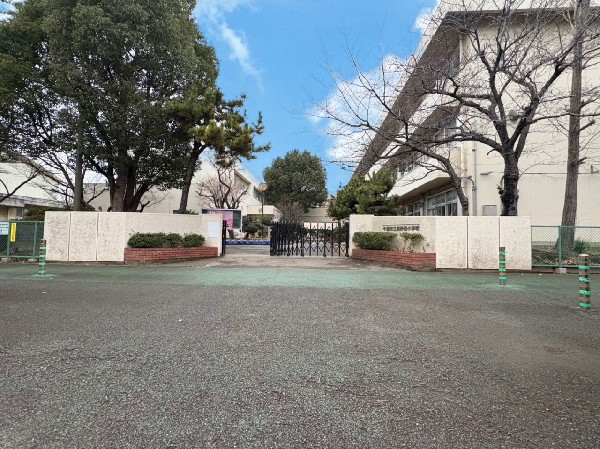 周辺環境:千葉市立真砂西小学校