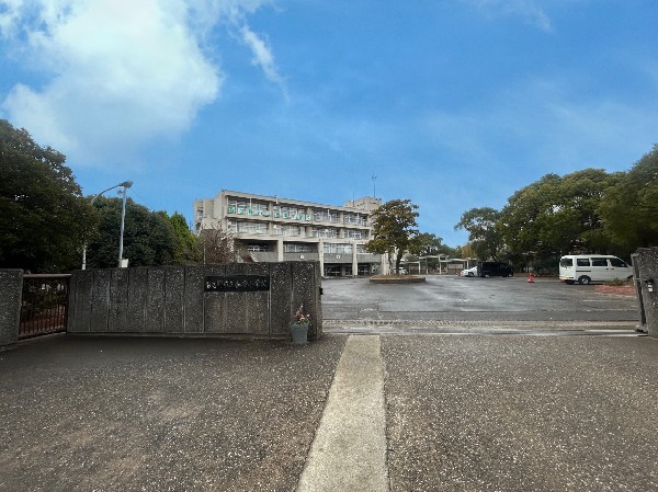 周辺環境:習志野市立香澄小学校