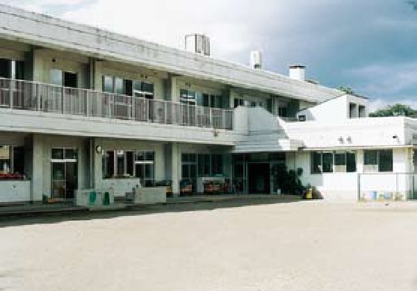 周辺環境:高根台保育園 良いこと悪いことの区別を教え、規範意識の基礎を育む園 文化や伝統に親しみ、豊かな知識と教養を養う園