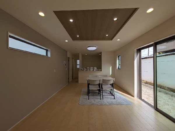 リビングダイニング