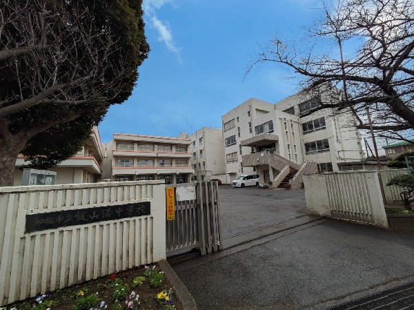 周辺環境:船橋市立飯山満中学校　(自分だけの魅力を発見し、自信を持って毎日を歩む学校)