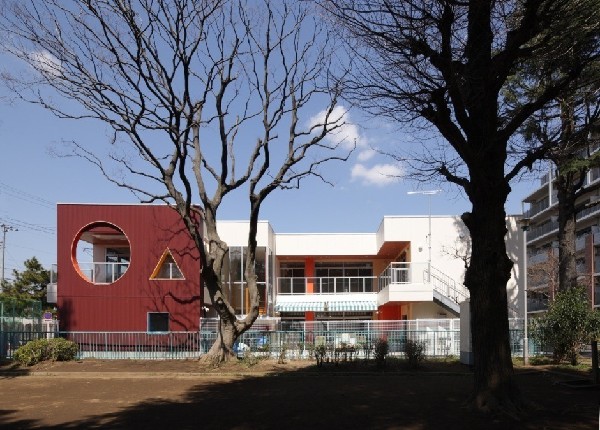 周辺環境:稲毛ひだまり保育園(豊かな心と丈夫な体を育み、日々の歩みを一歩ずつ支える園)