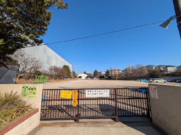 周辺環境:船橋市立金杉台小学校　(粘り強く話し合うことで、お互いの納得を見つけられる学校)