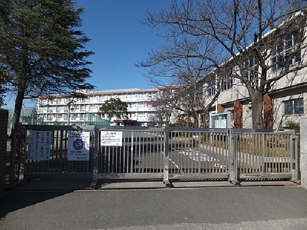 周辺環境:千葉市立真砂中学校