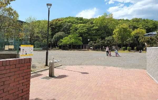 周辺環境:田喜野井公園　(豊かな森に囲まれ、巨大なチューブスライダーや散策路で自然を満喫できる船橋市の公園。)
