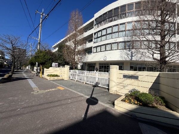 周辺環境:市川市立妙典中学校　(焦らずゆっくりと、自分自身の成長を見守っていける学校)