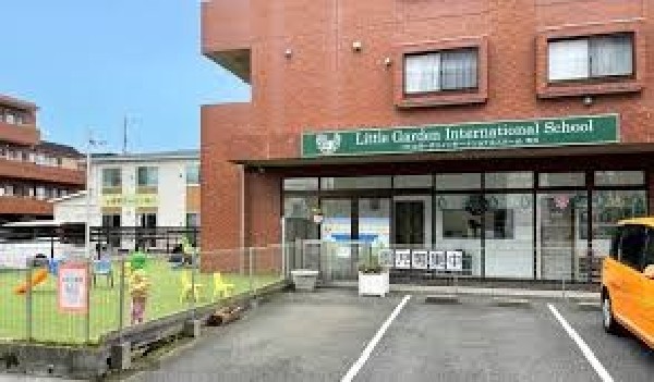 周辺環境:市川市リトルガーデンインターナショナル市川認可保育園_(集団生活の中でルールを学び、豊かな人間性を育む園)