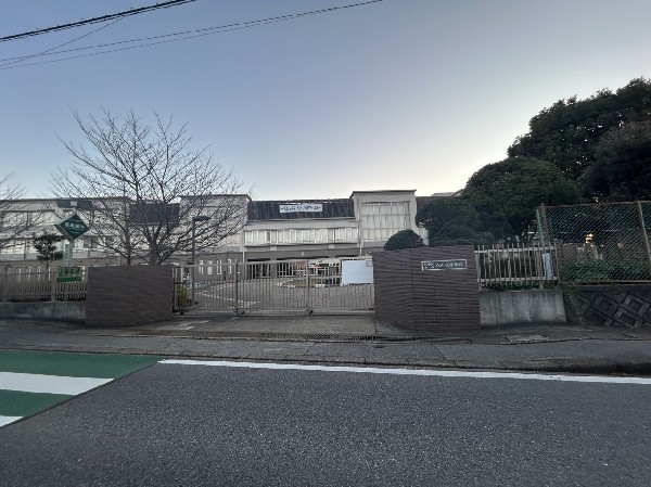 周辺環境:八千代中学校(困ったときは助け合える、優しさが校内にあふれている学校)