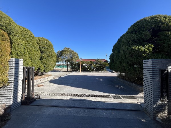 周辺環境:高谷中学校　(自分の意見を尊重され、自信を持って歩き出せる学校)