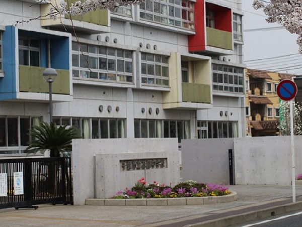 周辺環境:千葉市立花園中学校