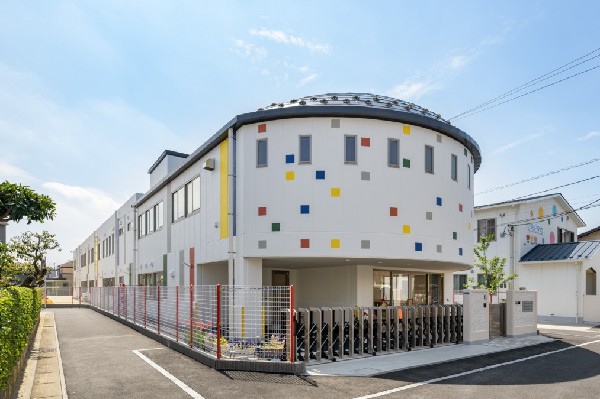 周辺環境:市川市幼保連携型認定こども園　(須和田幼稚園_伸び伸びとした環境の中で、未来を生きる基礎を丁寧に築く園)