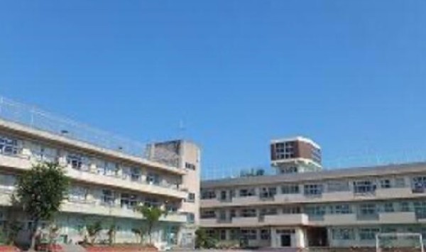 周辺環境:市川市立中山小学校