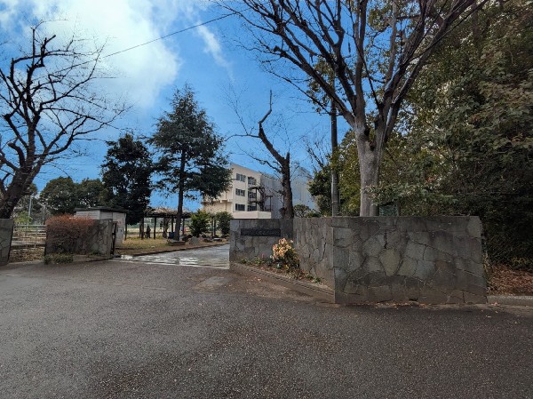 周辺環境:船橋市立芝山中学校(地域の物語を学び、自分たちのルーツを大切にする学校)