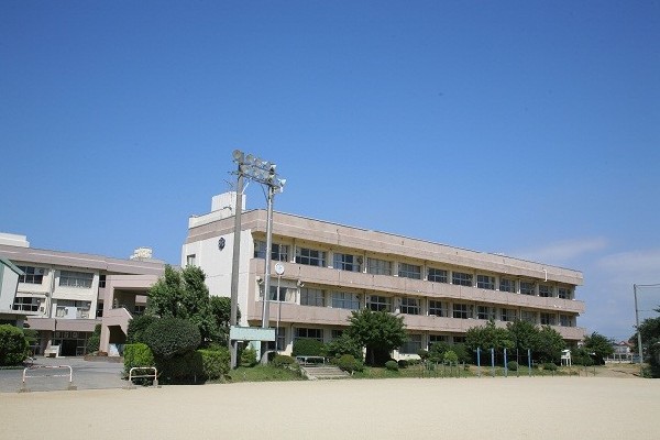 周辺環境:船橋市立二宮中学校