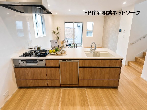 キッチン（本画像はCGで作成しており、実際に現地に家具はおかれておりません。また価格に家具は含まれておりません）