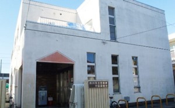 周辺環境:市川市中央図書館平田図書室　(一般書から児童書まで揃い、予約した本の受け取りや返却もスムーズに行える、日常使いに便利な地域密着型の図書室です。)