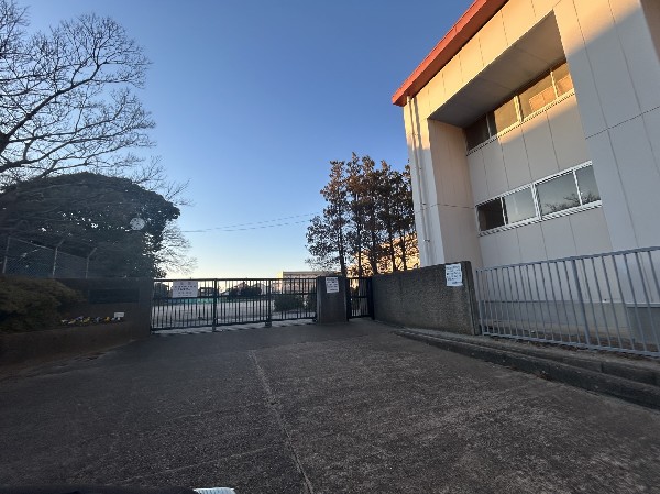 周辺環境:大和田西小学校　(未来が輝くものであるよう、日々の歩みを大切にする学校)