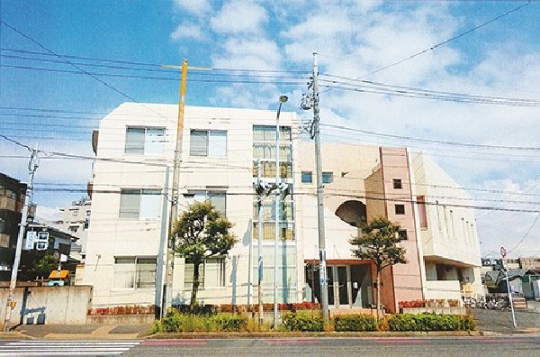 周辺環境:アリスなかよし保育園(日々の生活の中で感性を磨き、豊かな心を土台から作る園)