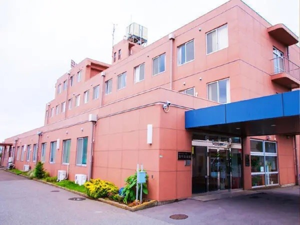 周辺環境:医療法人社団協和会滝不動病院(地域の医療拠点として、一人ひとりに寄り添った診療と安心・安全を届ける信頼の場所。)