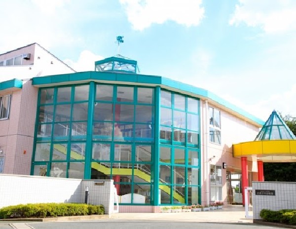 周辺環境:かまがや幼稚園　(豊かな人間力の基礎を築き、将来への希望を育む園)