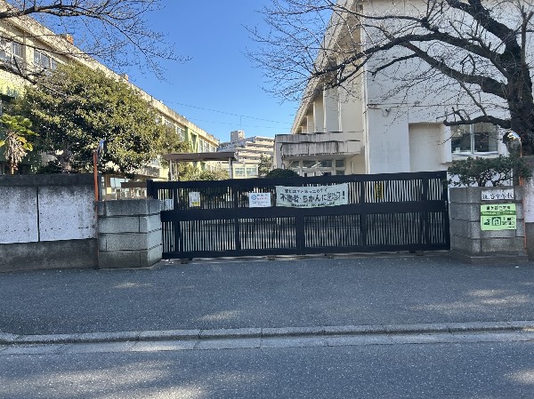 周辺環境:鎌ヶ谷中学校　(先生の優しい言葉が、学びのやる気をそっと支えてくれる学校)