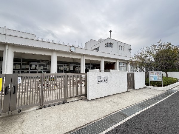 周辺環境:浦安市堀江中学校　(感謝の気持ちを言葉にして、温かな輪を広げていける学校)